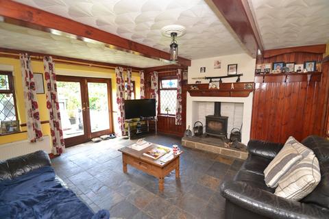 2 bedroom cottage for sale, Thackley, Thackley BD10