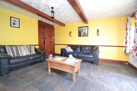 20 Burnwells, Bradford, BD10 0SD