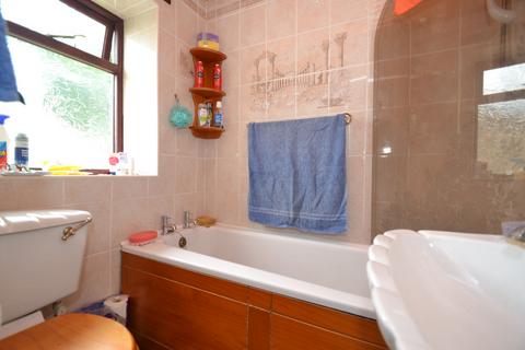 20 Burnwells, Bradford, BD10 0SD