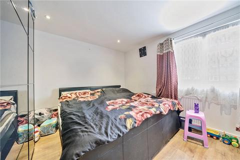 4 bedroom semi-detached house for sale, Dorothy Evans Close, Bexleyheath, Kent