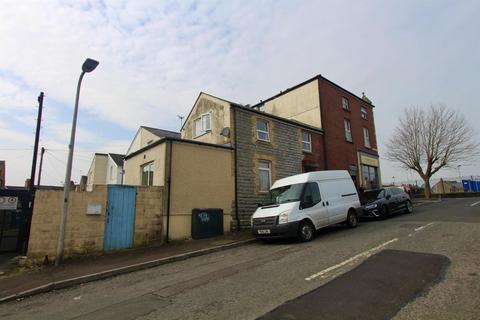 9 bedroom end of terrace house for sale, Holton Road, Barry CF63