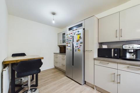 52 Manu Marble Way, Gloucester, GL1 5QZ