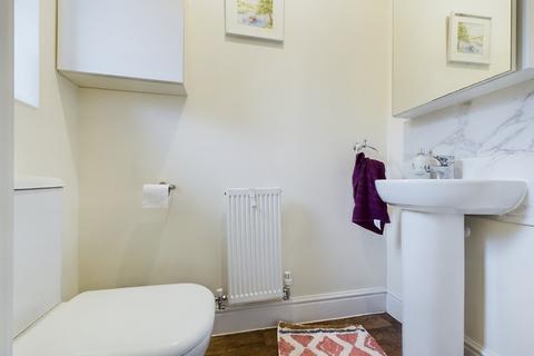 52 Manu Marble Way, Gloucester, GL1 5QZ