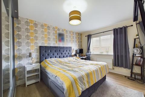 52 Manu Marble Way, Gloucester, GL1 5QZ