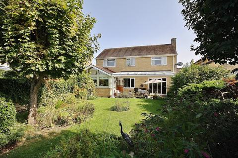31 Manor Crescent, Standlake, Witney, OX29 7RX
