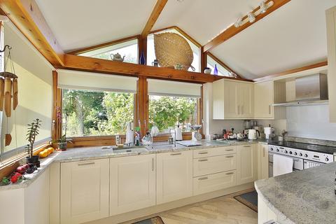 31 Manor Crescent, Standlake, Witney, OX29 7RX
