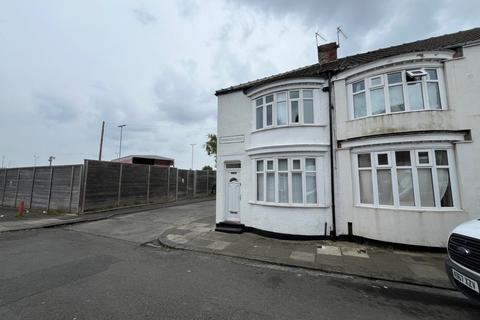 3 bedroom end of terrace house to rent, Thornton Street, Middlesbrough, North Yorkshire, TS3 6PL