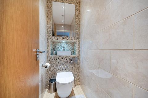 Flat 20, Autumn Court Spring Gardens, Romford, RM7 9BN