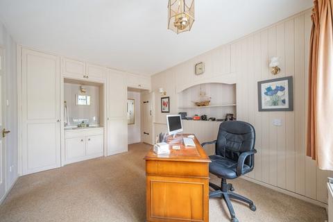 14 Beech Grove, Epsom, KT18 5UG