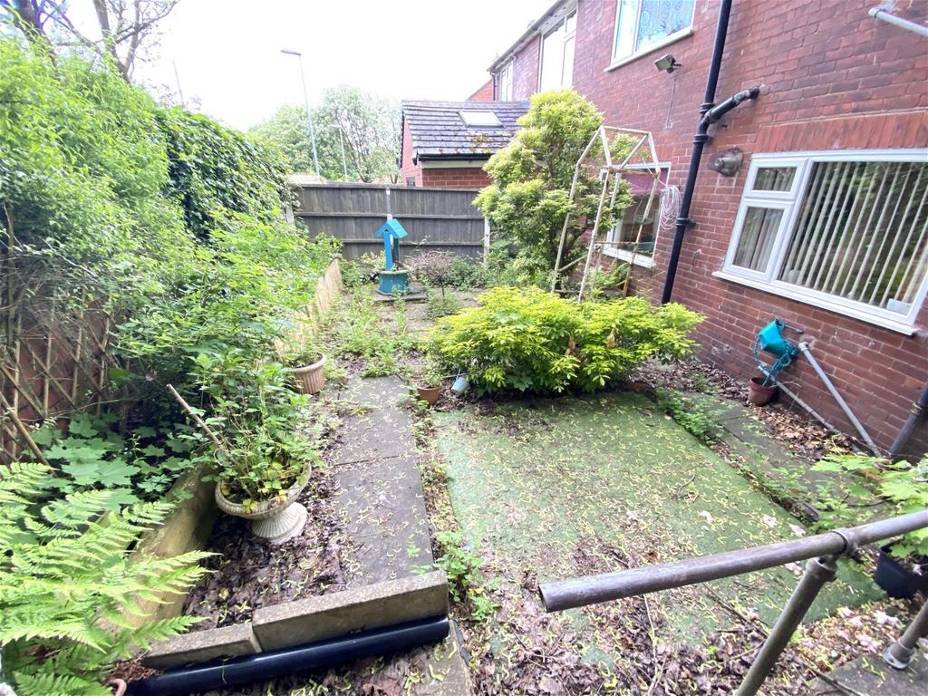 361 Shaw Road, Higginshaw, Oldham 3 bed semidetached house for sale
