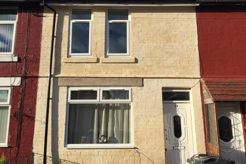 3 bedroom terraced house to rent, 40 Beechfield Road, Ellesmere Port, Cheshire. CH65