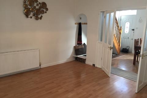 3 bedroom terraced house to rent, 40 Beechfield Road, Ellesmere Port, Cheshire. CH65