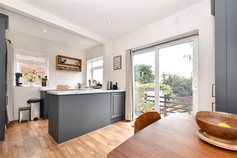 39 Eden Mount, Leeds, LS4 2TD