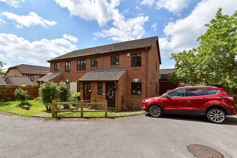 2 bedroom end of terrace house for sale, Alpine Road, Redhill, Surrey