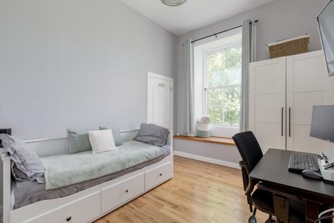 13/4 Bruntsfield Place, Edinburgh, EH10 4HN