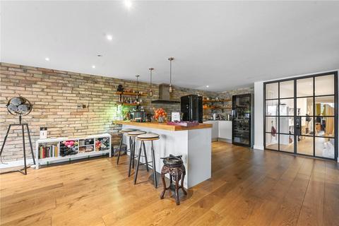 2 bedroom apartment to rent, Wapping High Street, London, E1W