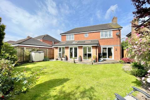 5 bedroom detached house for sale, Waterleat Glade, Poulton-Le-Fylde FY6