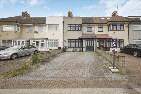 4 bedroom terraced house for sale, Eastern Avenue, Gants Hill, Ilford, Essex