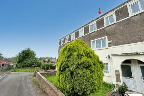 2 bedroom apartment for sale, Park Street, Bridgend, Bridgend County. CF31 4BB