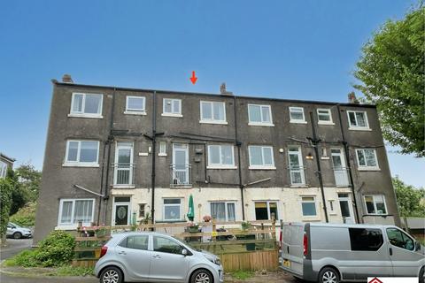 2 bedroom apartment for sale, Park Street, Bridgend, Bridgend County. CF31 4BB