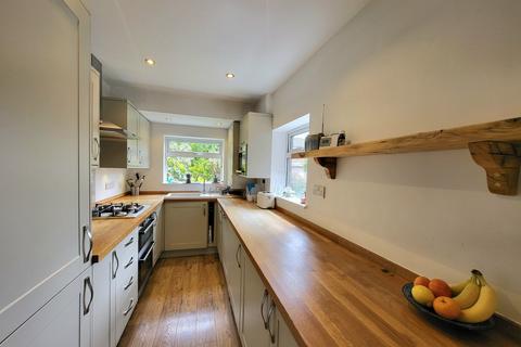 2 bedroom terraced house to rent, Green Lane, Heaton Moor, Stockport, SK4