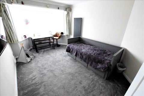 undefined, Amesbury Road, Hanworth, Middlesex, TW13