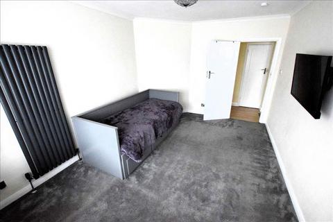 undefined, Amesbury Road, Hanworth, Middlesex, TW13