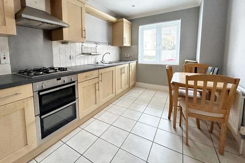 3 bedroom terraced house to rent, The Rushes, Larkfield, ME20
