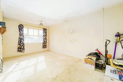 2 bedroom end of terrace house for sale, Dunbar Drive, Woodley, Reading, Berkshire, RG5