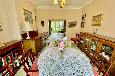 99 Ashridge Crescent, London, SE18 3EA