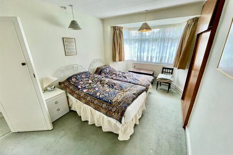 99 Ashridge Crescent, London, SE18 3EA