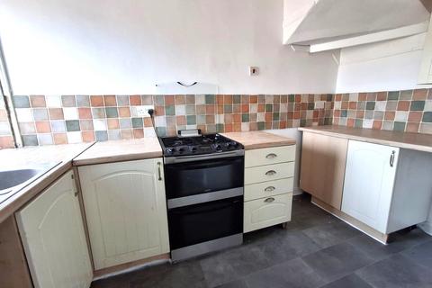 3 bedroom terraced house to rent, Fengate, Peterborough, PE1