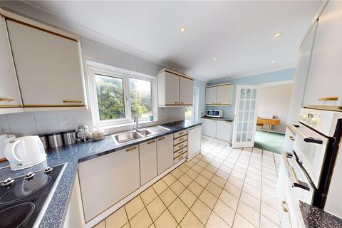 214 Southend Road, Stanford-le-hope, SS17 7AQ