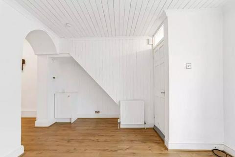 1 bedroom flat to rent, Lea Road, Enfield, EN2