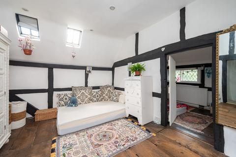 3 bedroom cottage for sale, High Street, Billingshurst