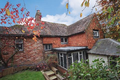 3 bedroom cottage for sale, High Street, Billingshurst