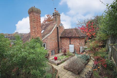 3 bedroom cottage for sale, High Street, Billingshurst