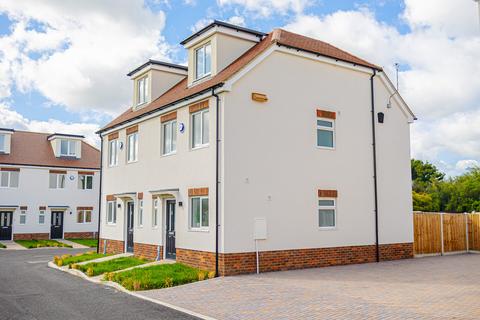 3 bedroom semi-detached house for sale, Smallholdings Mews, Southend-on-Sea, SS2