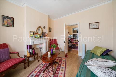 98l Woodlands Park Road, South Tottenham, London, N15 3SD