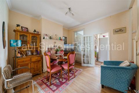 98l Woodlands Park Road, South Tottenham, London, N15 3SD