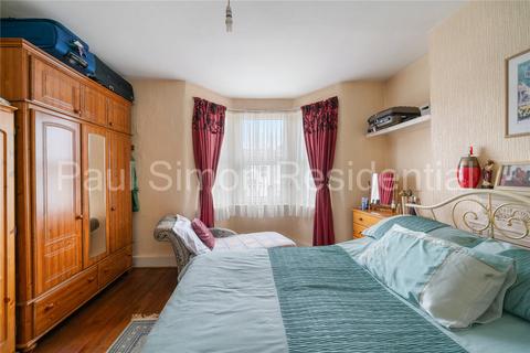 98l Woodlands Park Road, South Tottenham, London, N15 3SD