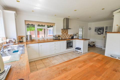 3 bedroom detached house for sale, Lonnen Road, Wimborne, BH21