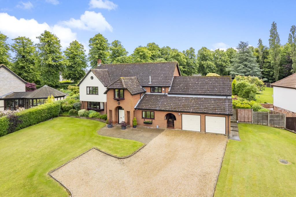 Cranfield Park, Ipswich IP8 6 bed detached house for sale £995,000