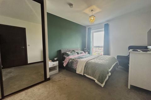 1 bedroom flat for sale, Victoria Central, Southend on Sea SS2