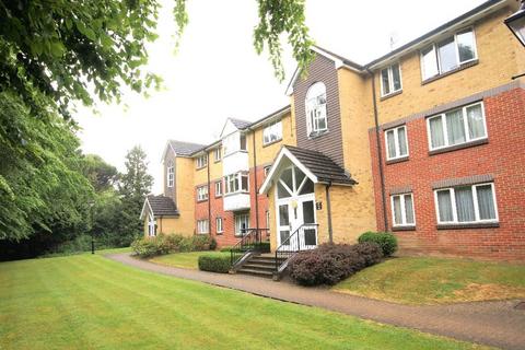 2 bedroom apartment to rent, Uxbridge Road, Pinner HA5