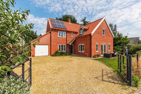 4 bedroom detached house for sale, Salhouse