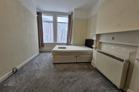 1 bedroom apartment to rent, Colton Street, Leeds LS12