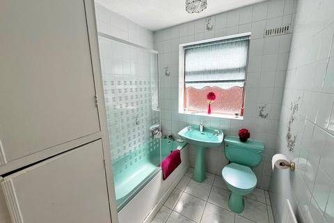 15 Addison Square, Widnes, WA8 7DF