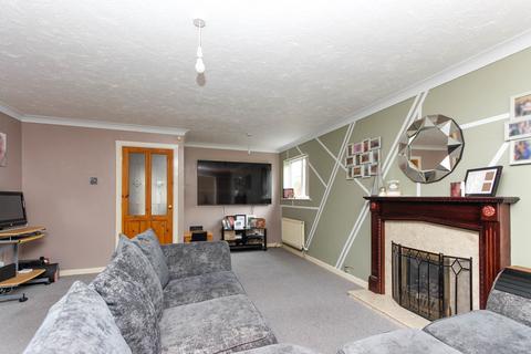 3 bedroom detached house for sale, Beech Drive, Wellingborough NN8