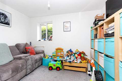 6 Beech Drive, Wellingborough, NN8 3GG